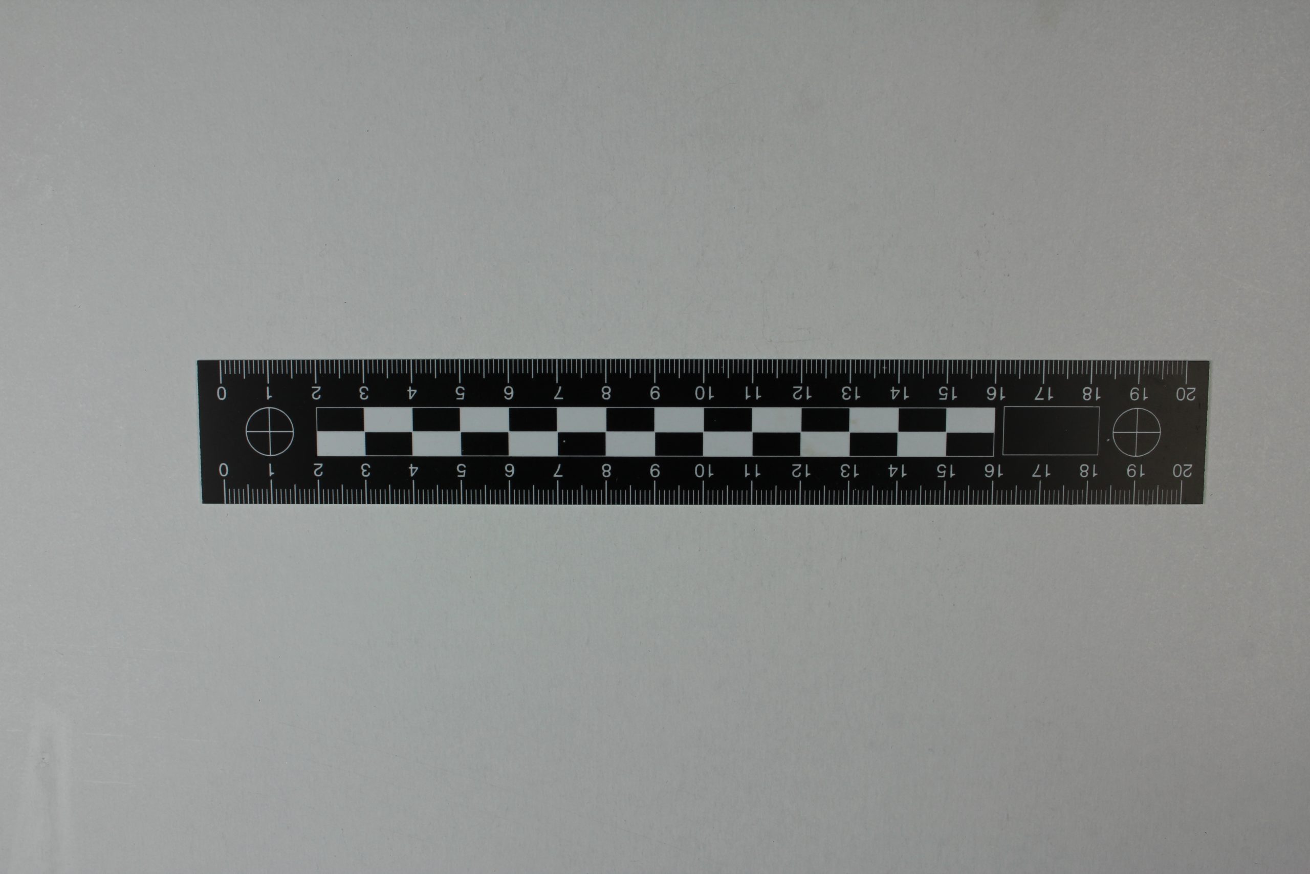 Linijka dowodowa plastikowa, 20 cm, dwustronna - obrazek 2