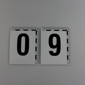 Numerki dowodowe magnetyczne (70x90mm), zakres 0-9, czarne cyfry na białym tle
