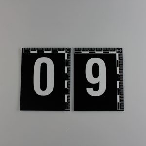 Numerki dowodowe magnetyczne (70x90mm), zakres 0-9, białe cyfry na czarnym tle